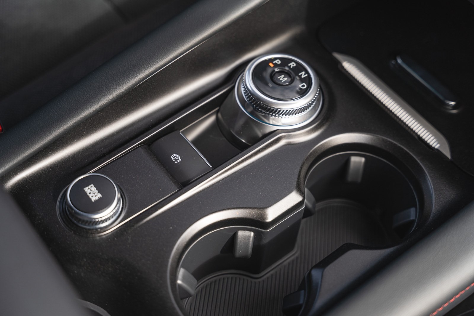 2025 Ford Explorer ST photo 17