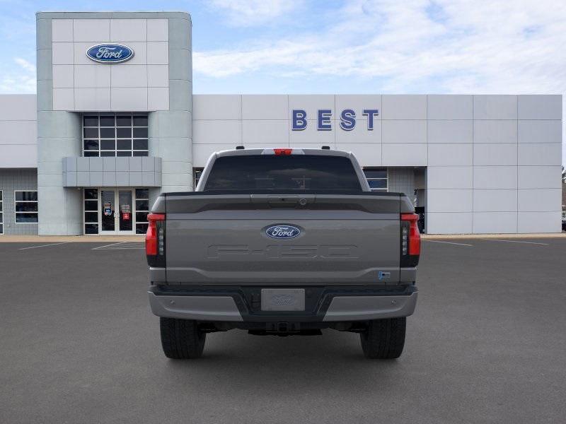 2025 Ford F-150 Lightning photo 4