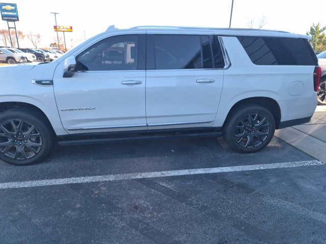 2024 GMC Yukon XL Denali's photo
