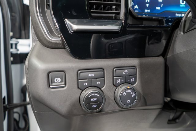 2025 Chevrolet Silverado 1500 LT photo 7