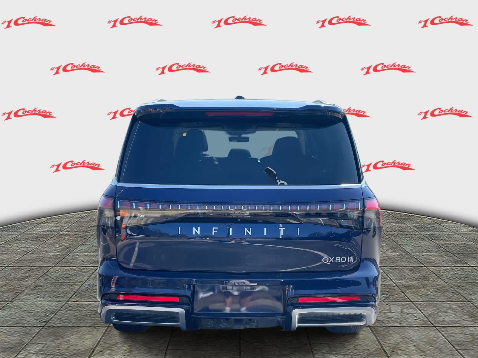 2025 Infiniti QX80 Luxe photo 3