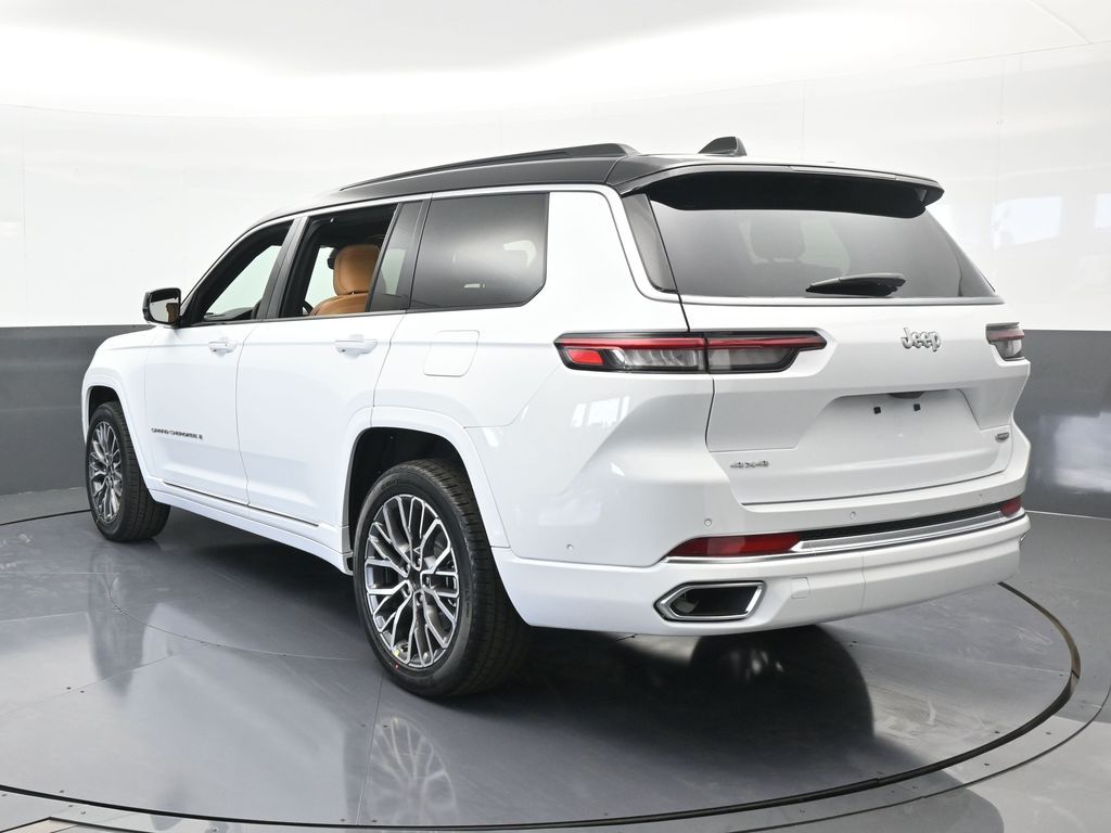 2025 Jeep Grand Cherokee L Summit photo 4
