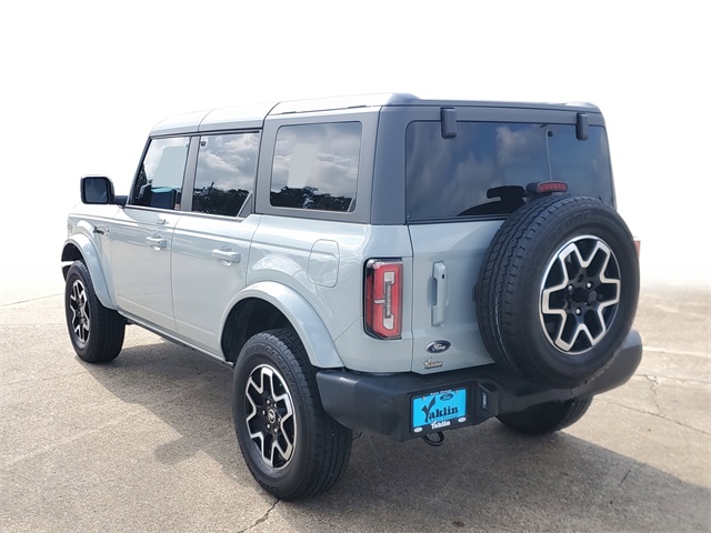 2023 Ford Bronco Outer Banks photo 2