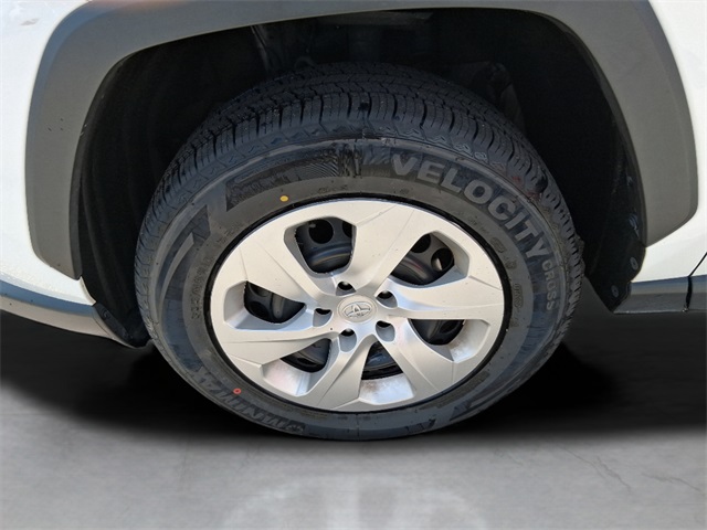 2023 Toyota RAV4 LE photo 9