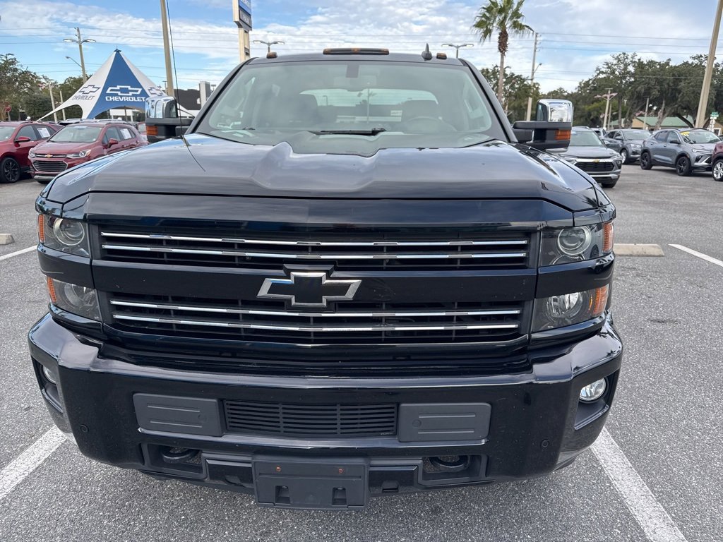 2017 Chevrolet Silverado 2500HD LT photo 3