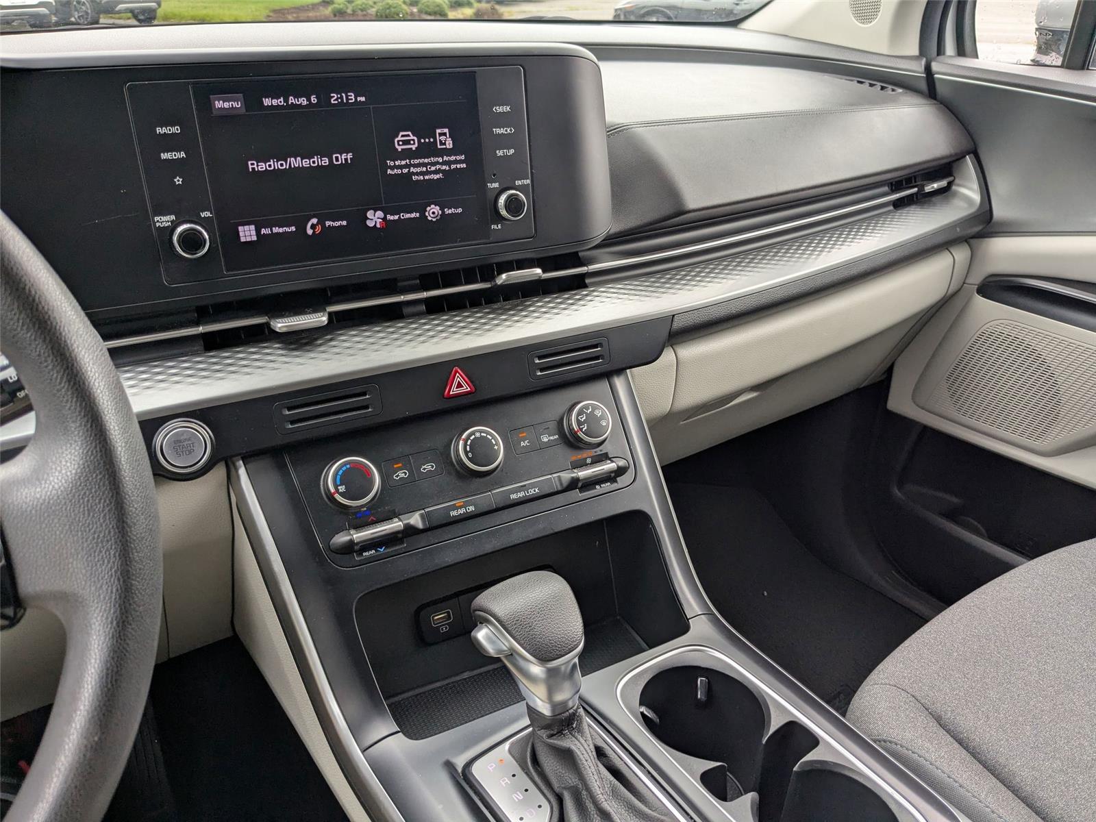 2022 Kia Carnival LX photo 21