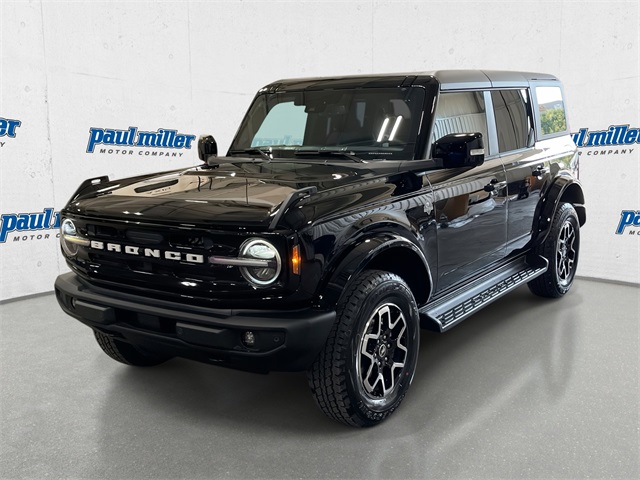 2025 Ford Bronco 4-Door Outer Banks's photo