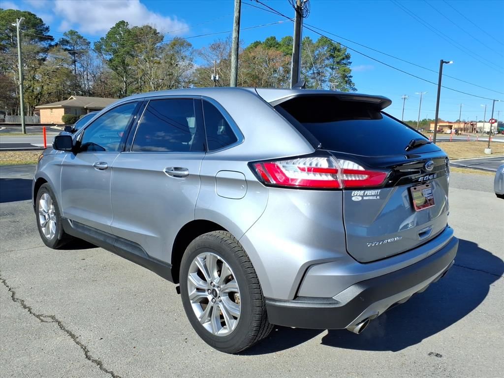 2024 Ford Edge Titanium photo 2