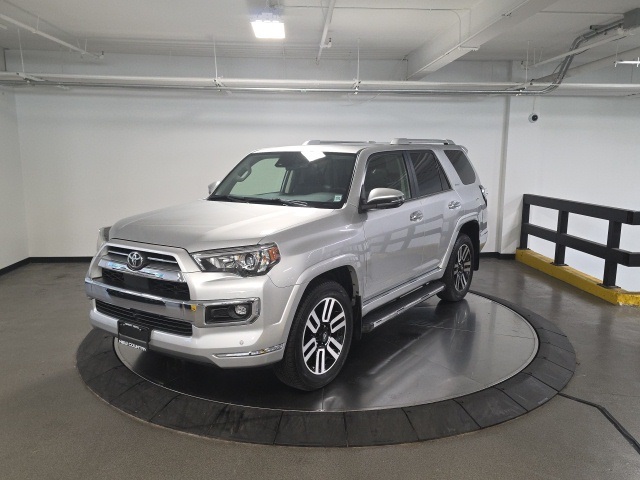 2024 Toyota 4Runner Limited photo 2