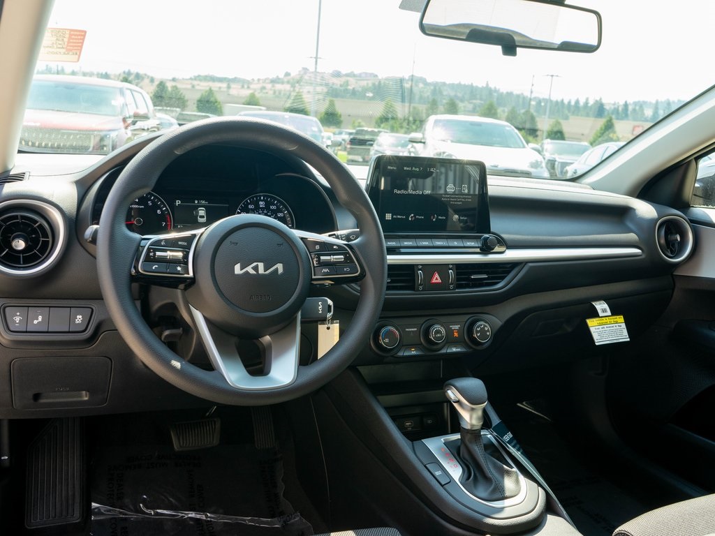 2024 Kia Forte LXS photo 15
