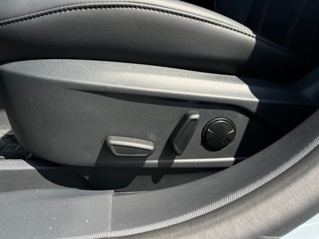 2025 Ford Mustang Mach-E Select photo 15