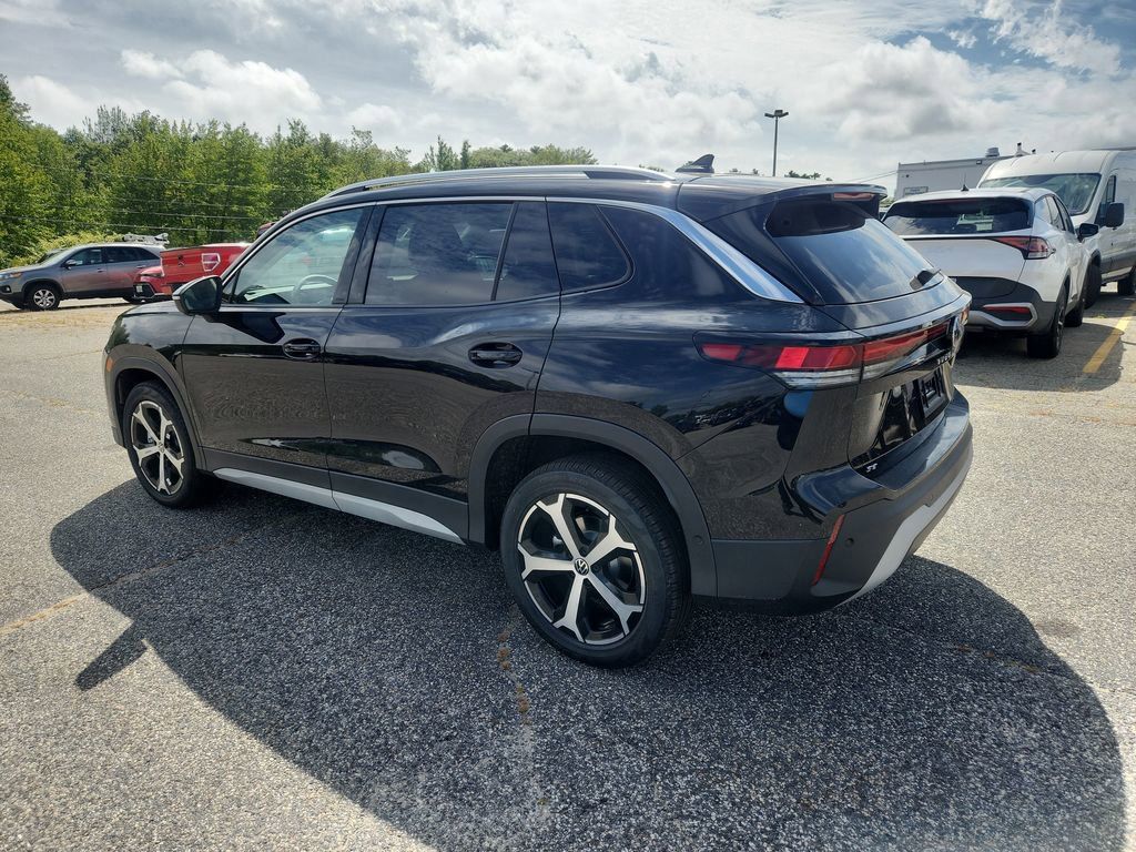 2025 Volkswagen Tiguan SE photo 2