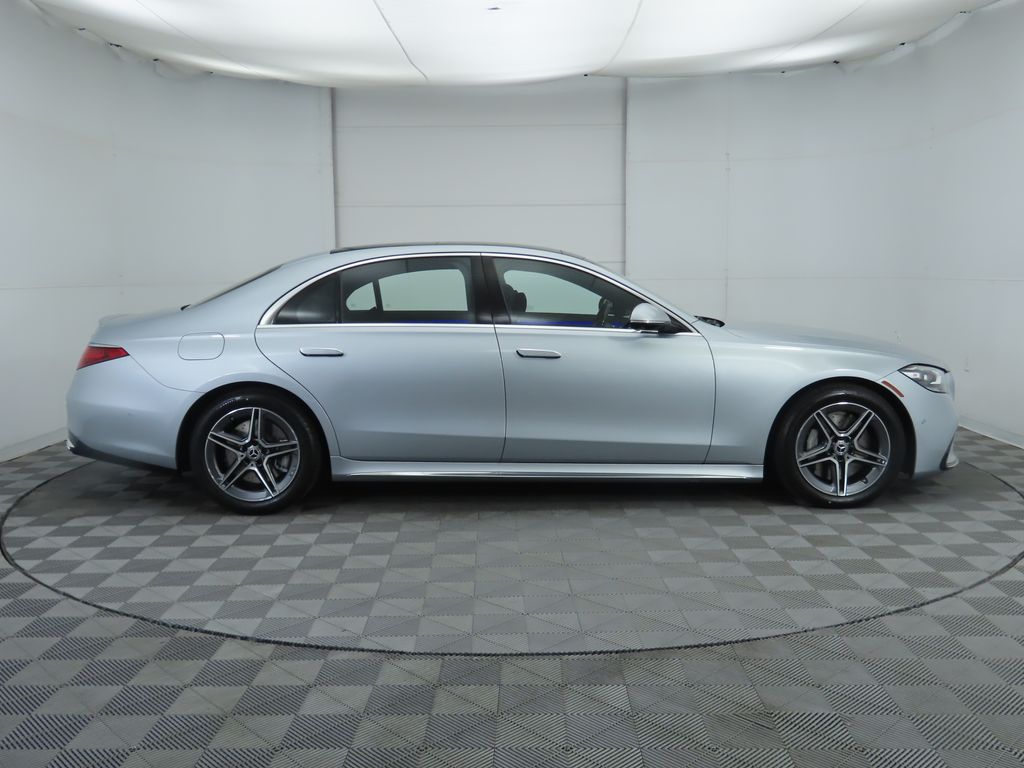 2026 Mercedes Benz S 580 4MATIC photo 4