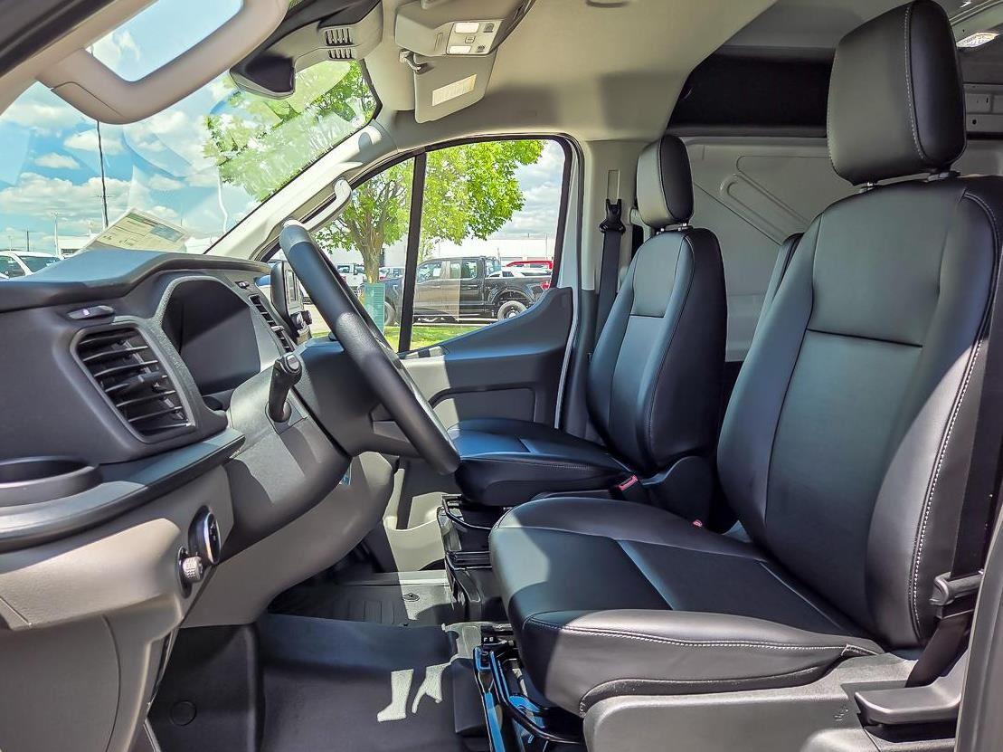 2025 Ford Transit Cargo Van photo 3