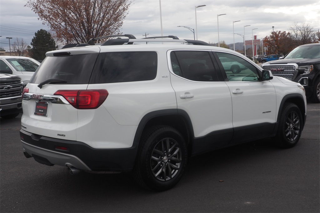 2017 Gmc Acadia SLT photo 4