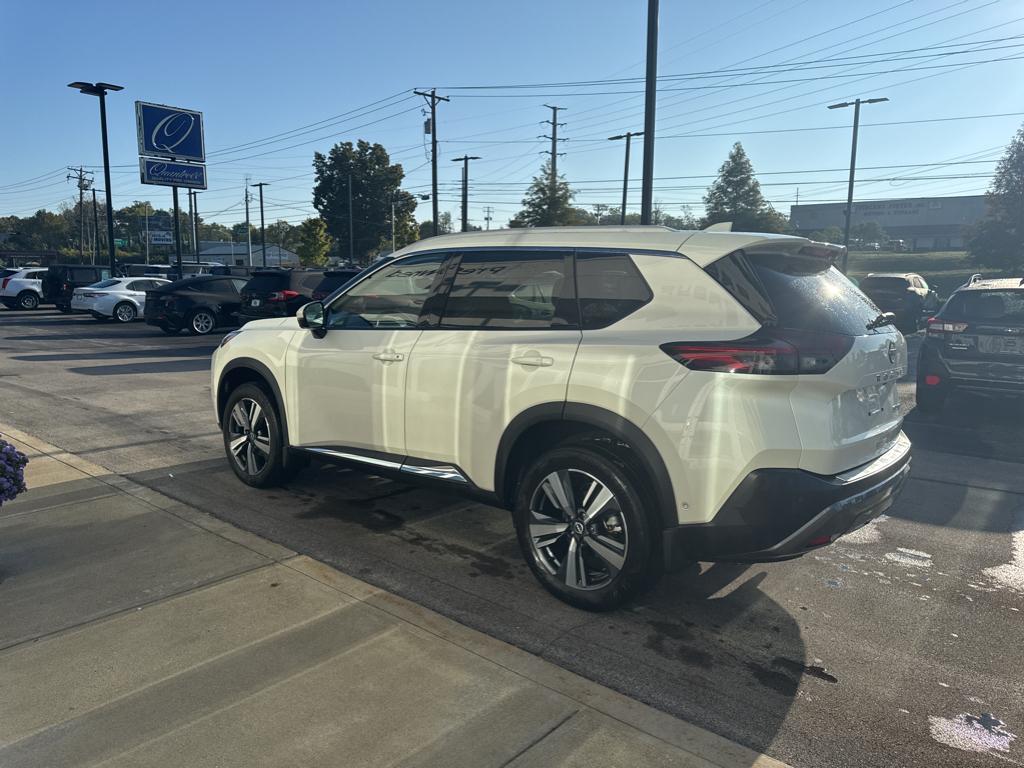 2022 Nissan Rogue SL photo 4