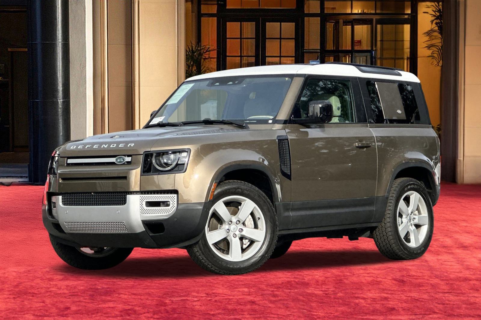 2021 Land Rover Defender First Edition's photo