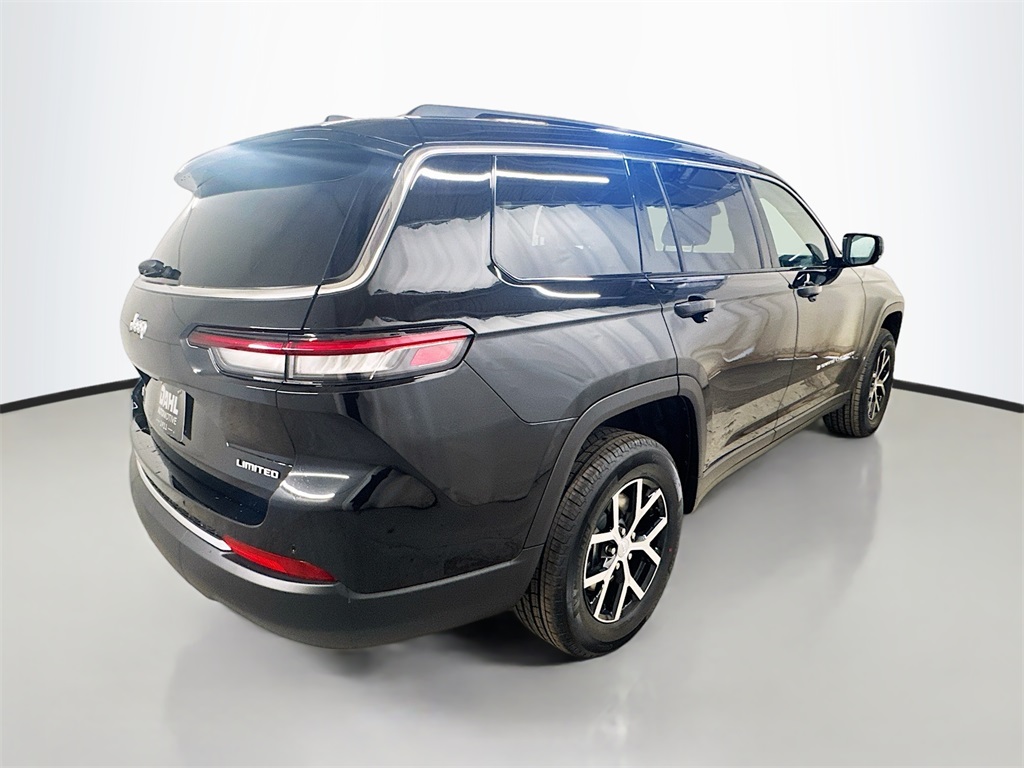 2025 Jeep Grand Cherokee Limited photo 3