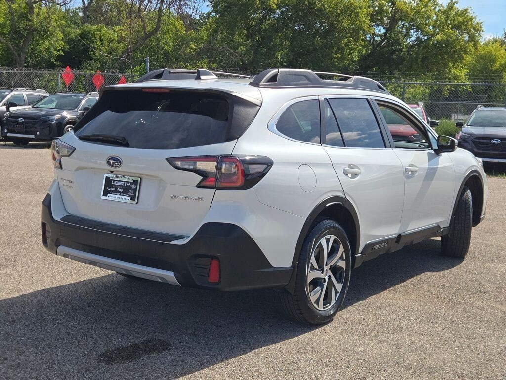 2022 Subaru Outback Limited photo 6