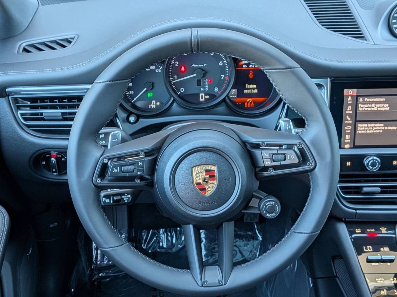 2025 Porsche Macan T photo 15