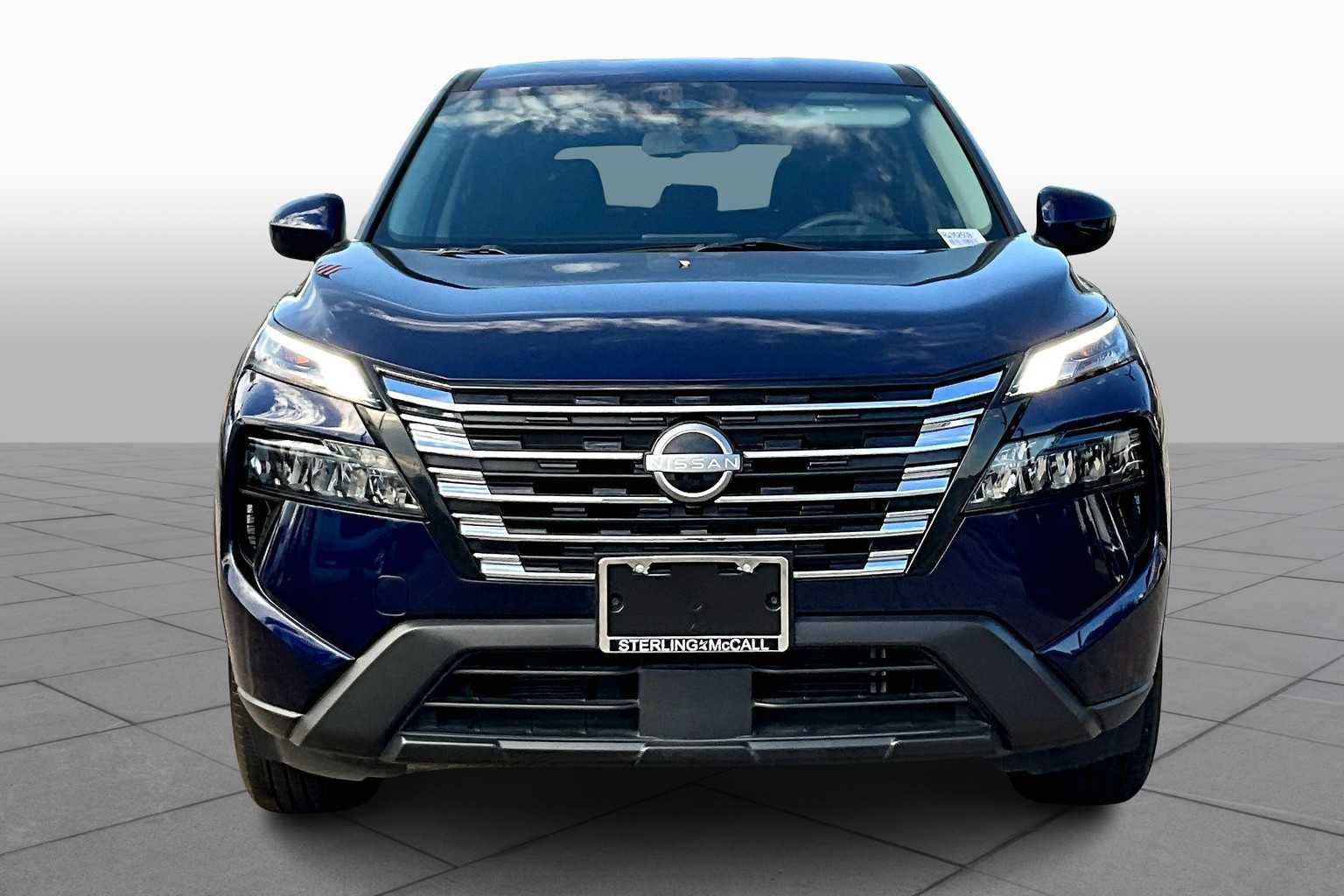 2024 Nissan Rogue SV photo 3