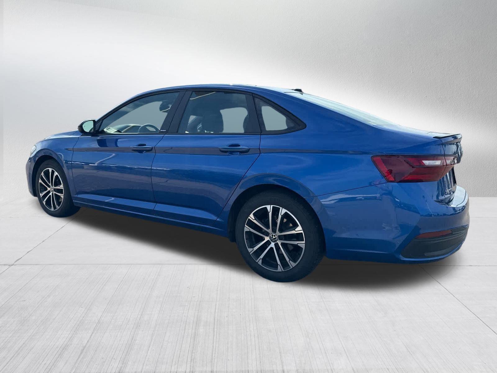 2024 Volkswagen Jetta Sport photo 6