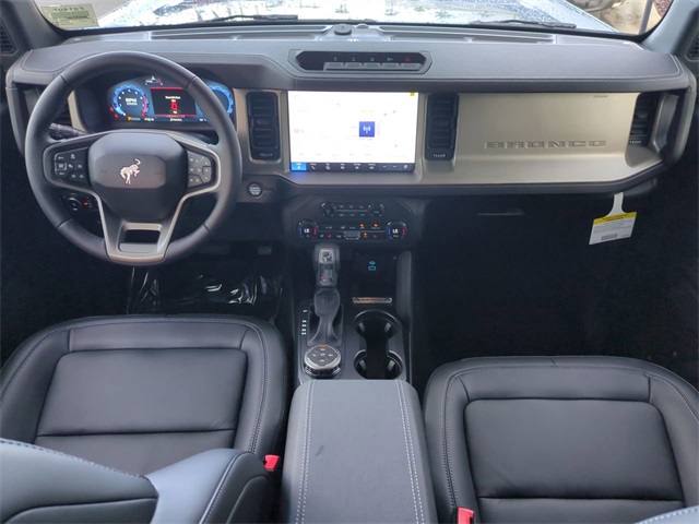 2025 Ford Bronco Outer Banks photo 14