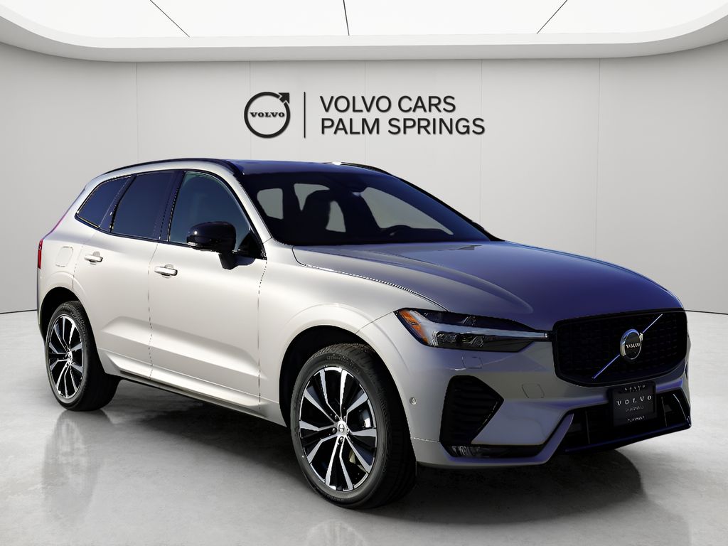 2025 Volvo XC60 Plus's photo