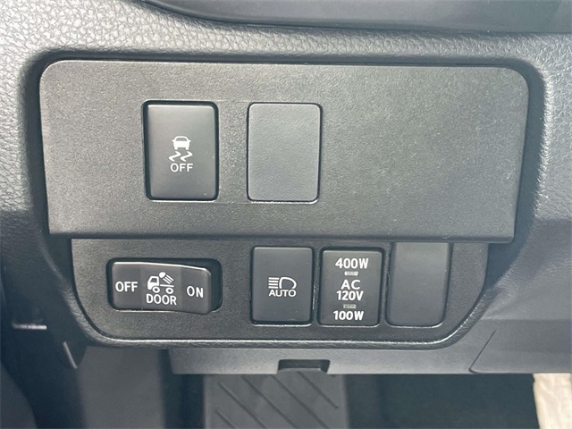 2022 Toyota Tacoma TRD Off-Road photo 17