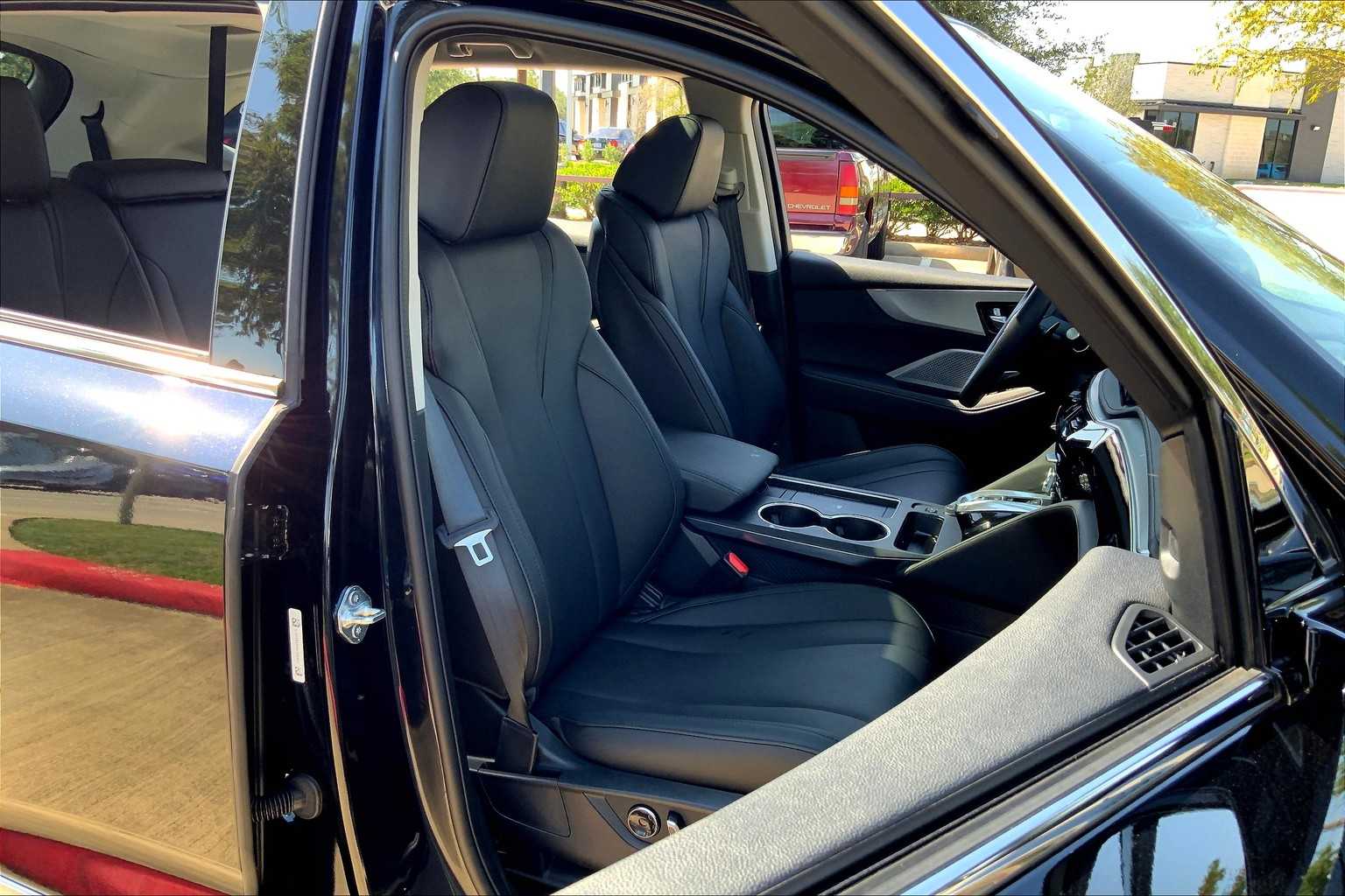 2025 Acura MDX photo 8
