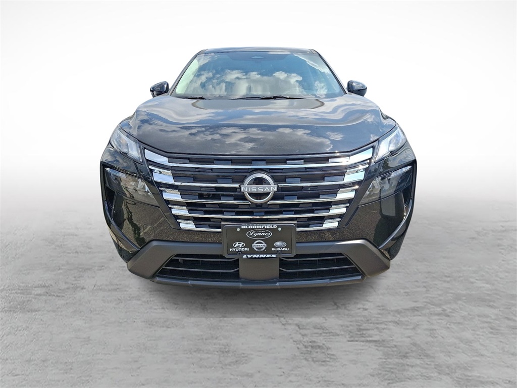2026 Nissan Rogue SV photo 2