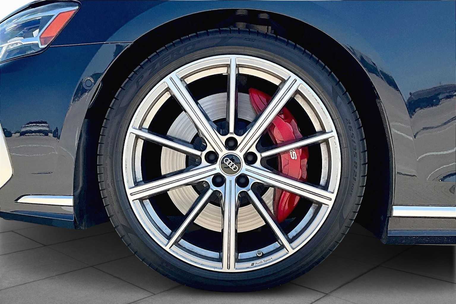 2022 Audi S8 Quattro photo 9