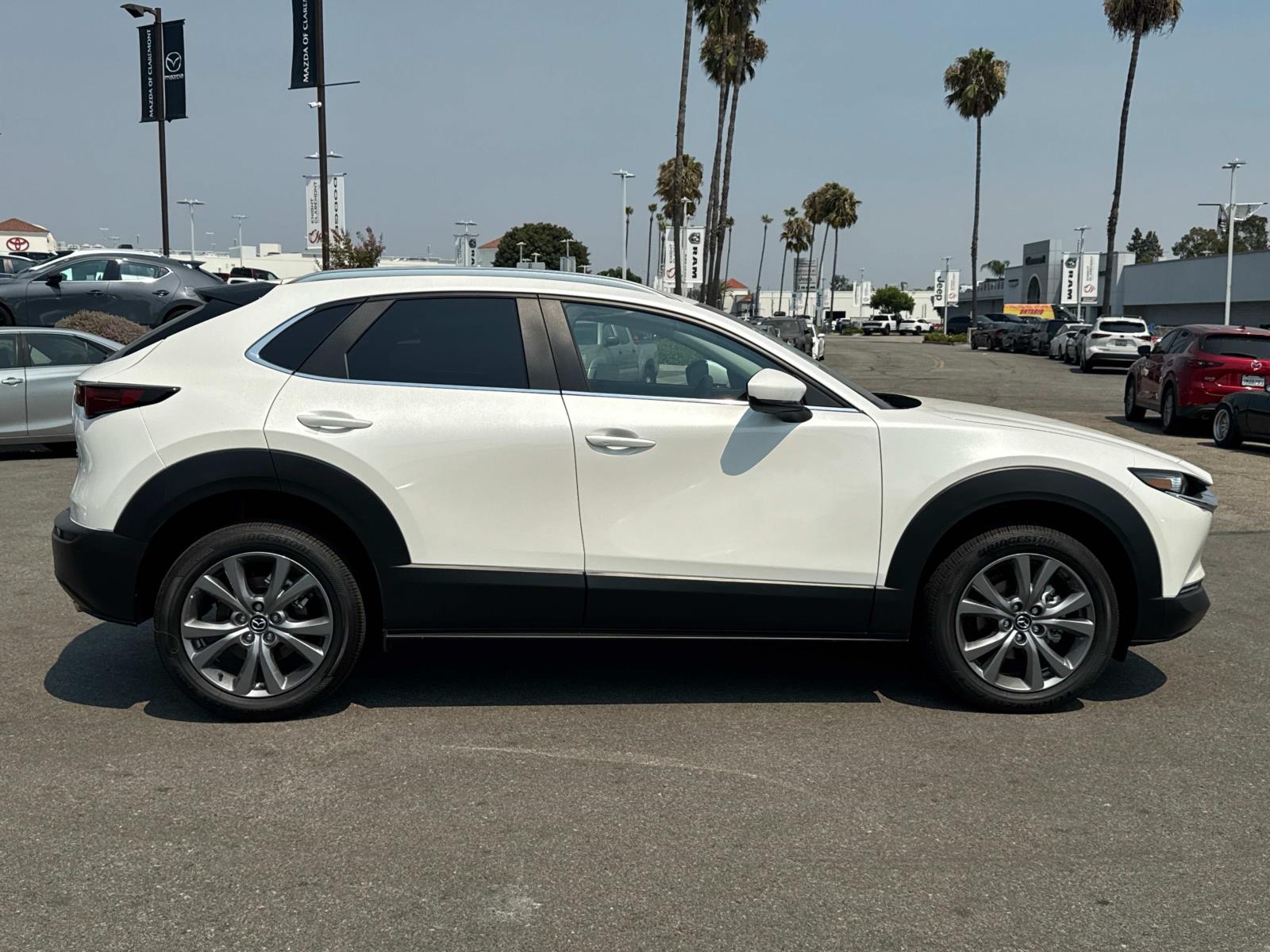 2025 Mazda CX-30 2.5 S Preferred photo 2