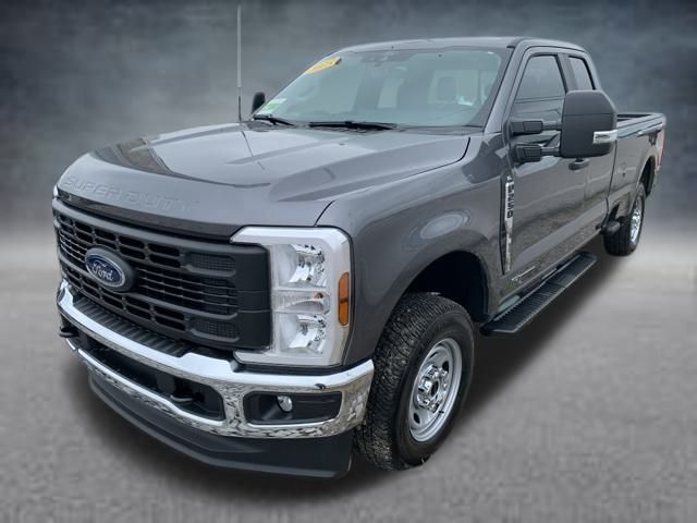 2025 Ford F-250 XL photo 3