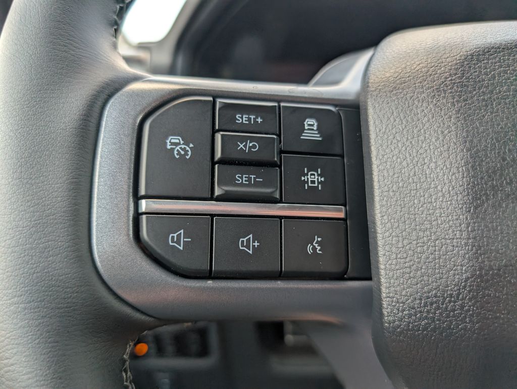 2025 Ford F-150 Lariat photo 9