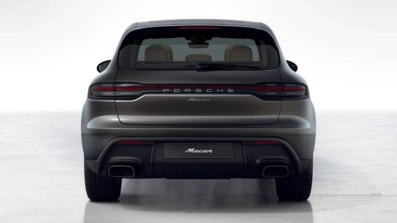 2026 Porsche Macan T photo 8