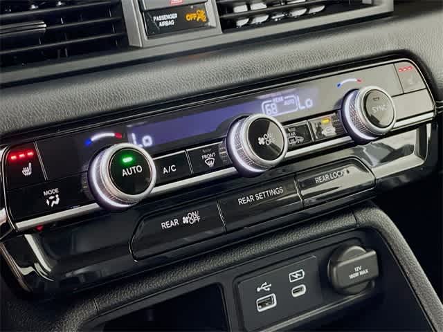 2025 Honda Pilot Touring photo 23
