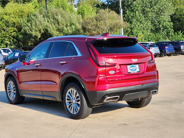 2024 Cadillac XT4 Premium Luxury photo 3