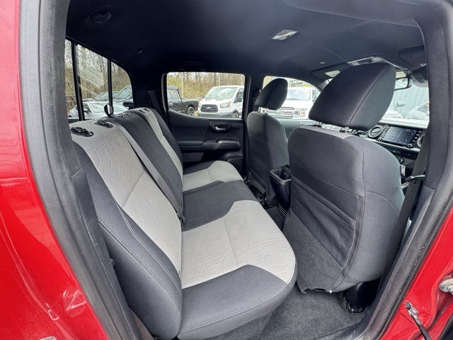 2021 Toyota Tacoma TRD Off-Road photo 10