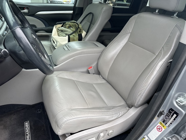 2016 Toyota Highlander XLE photo 4
