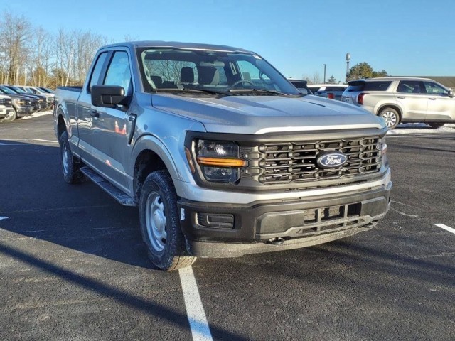 2025 Ford F-150 XL's photo