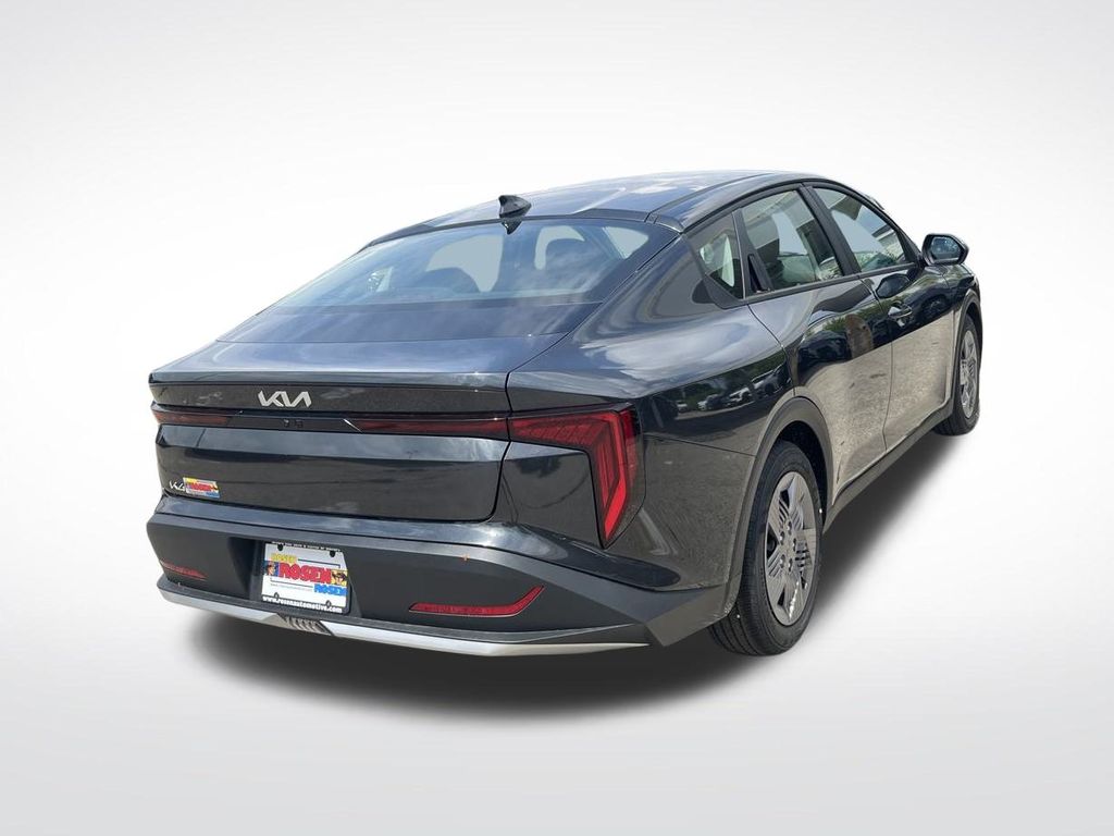 2025 Kia K4 LX photo 5