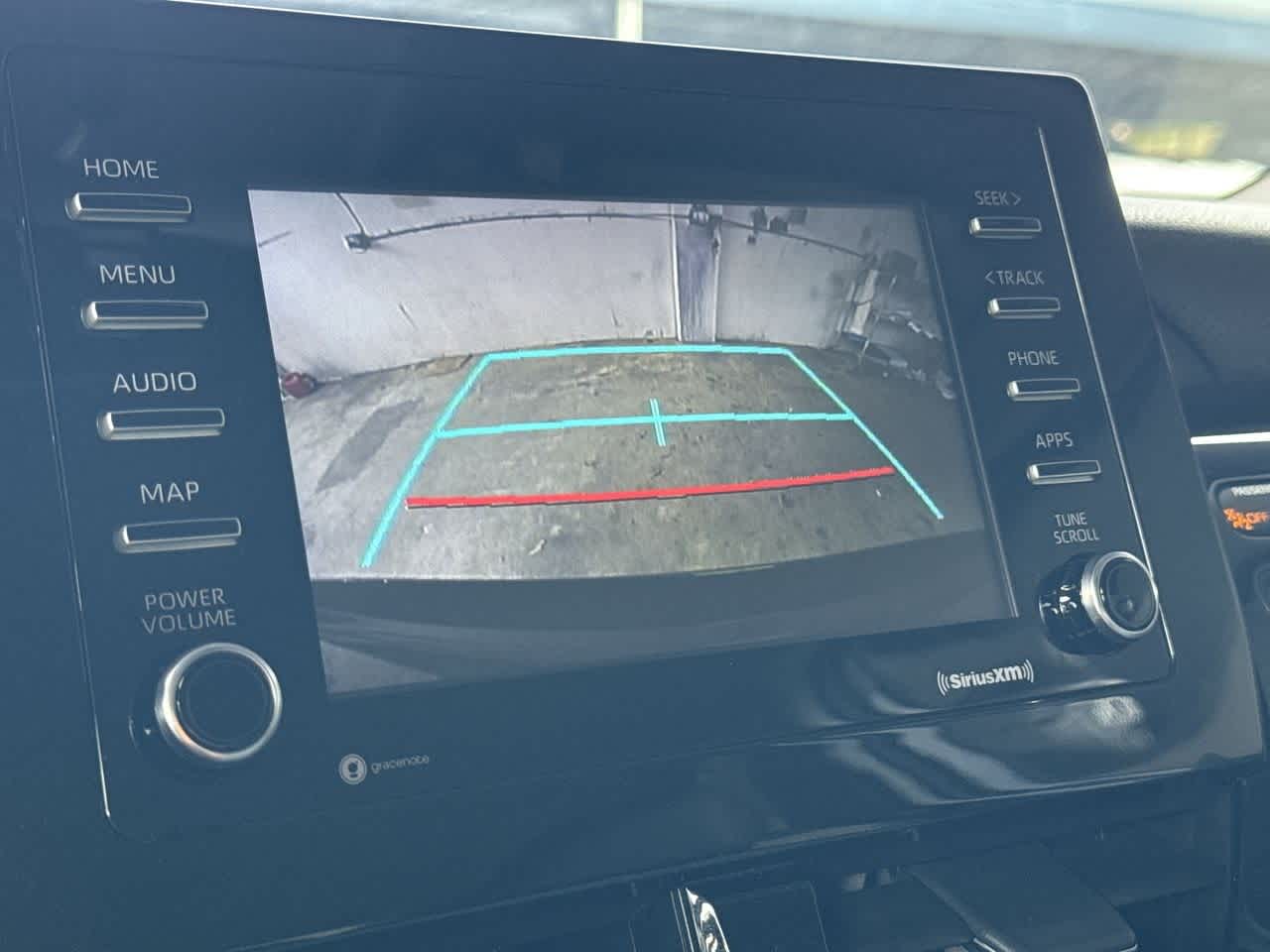 2021 Toyota Camry SE photo 18