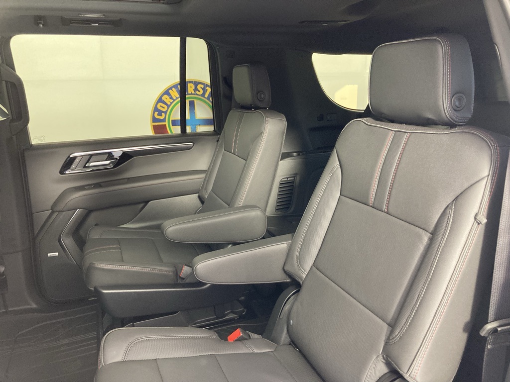 2026 Chevrolet Suburban RST photo 9