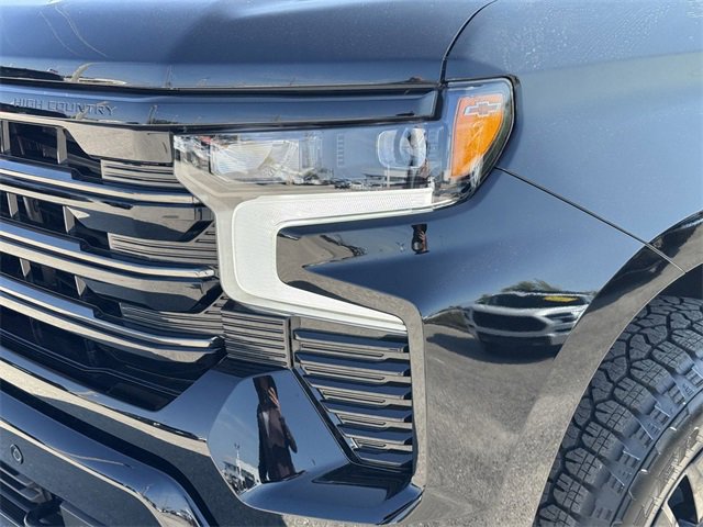 2025 Chevrolet Silverado 1500 High Country photo 10
