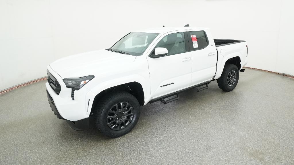 2025 Toyota Tacoma SR5's photo