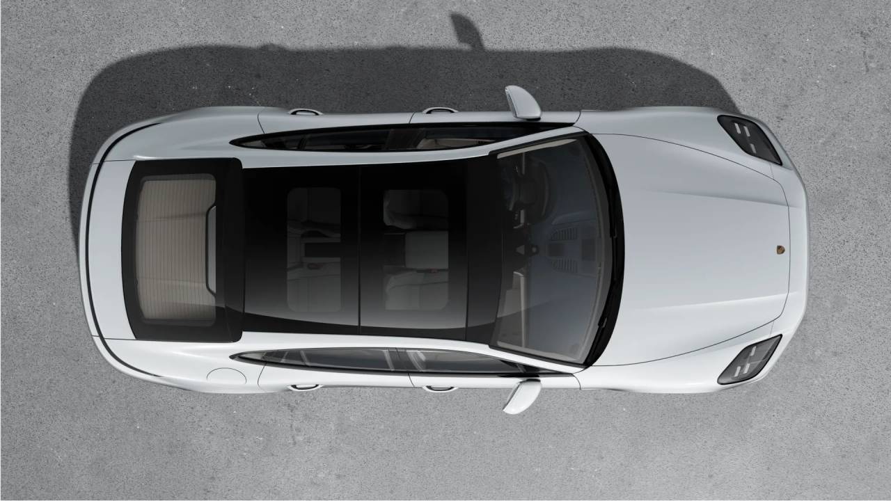 2025 Porsche Panamera 4 photo 4
