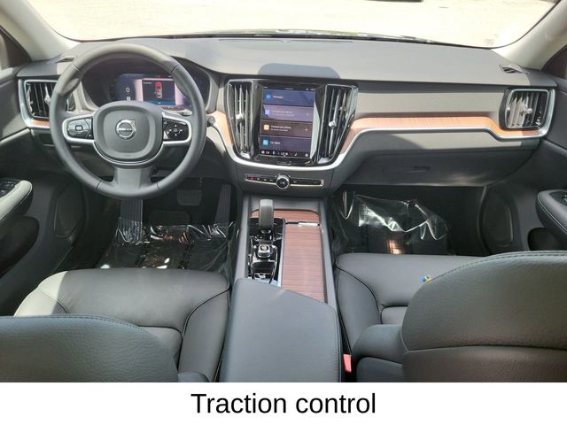 2025 Volvo V60 Cross Country B5 Plus photo 12