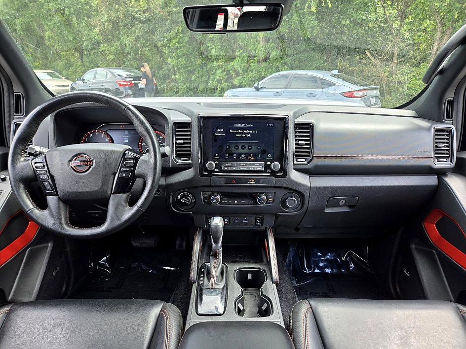 2023 Nissan Frontier PRO-4X photo 12