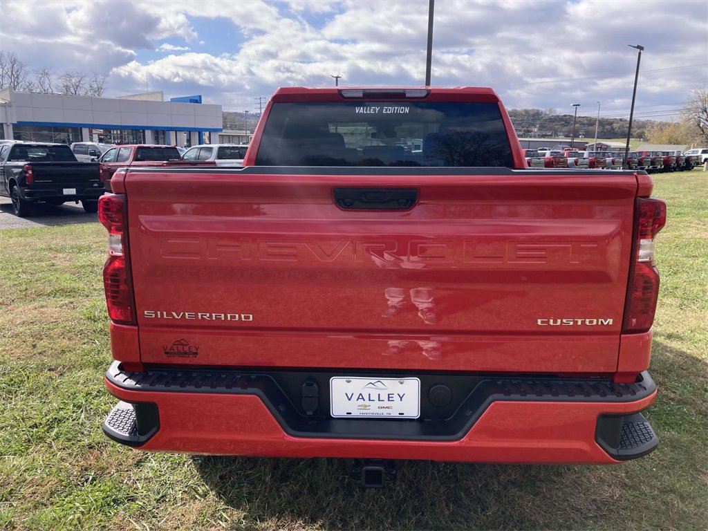 2026 Chevrolet Silverado 1500 Custom photo 4